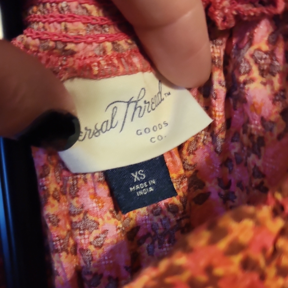 2/$5 Universal Thread Pink Floral Blouse - Picture 5 of 5